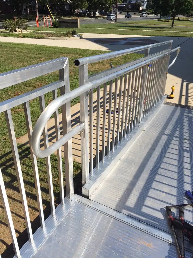 A*Com Modular Aluminum Wheelchair Ramp Kits with Turns | Commercial Canada