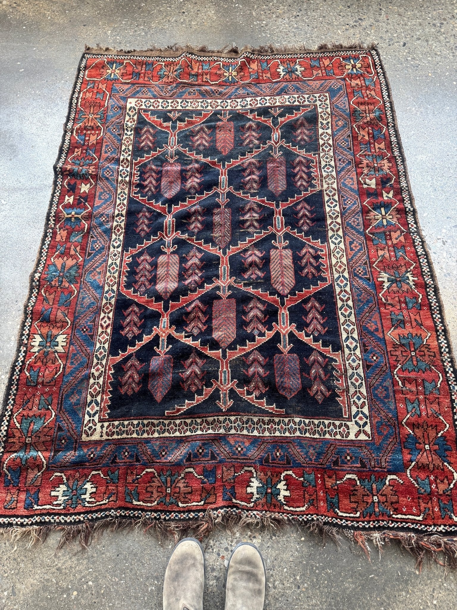 Antique Persian Bakhtiari Rug | 5' x 7’ 4