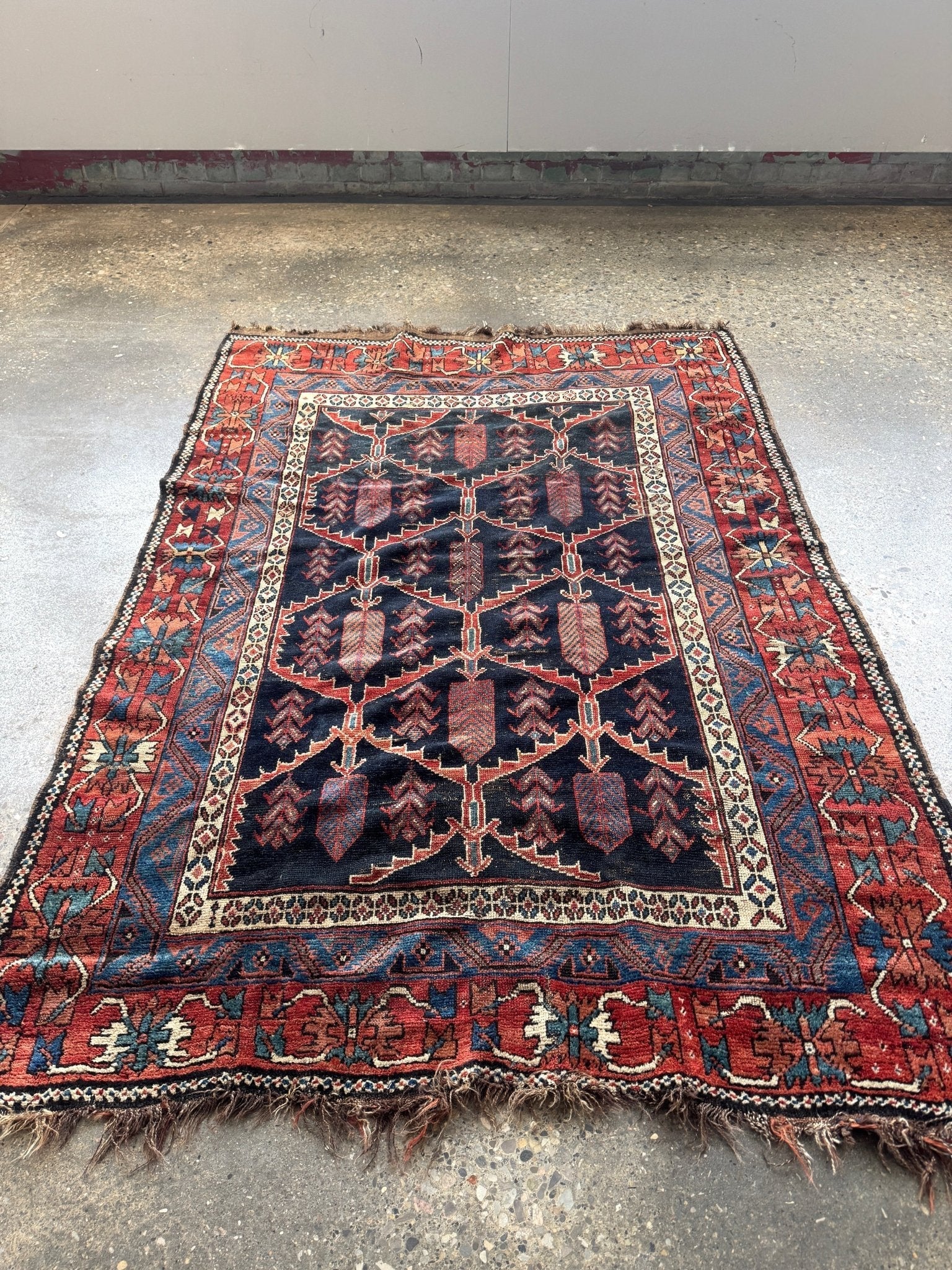 Antique Persian Bakhtiari Rug | 5' x 7’ 4