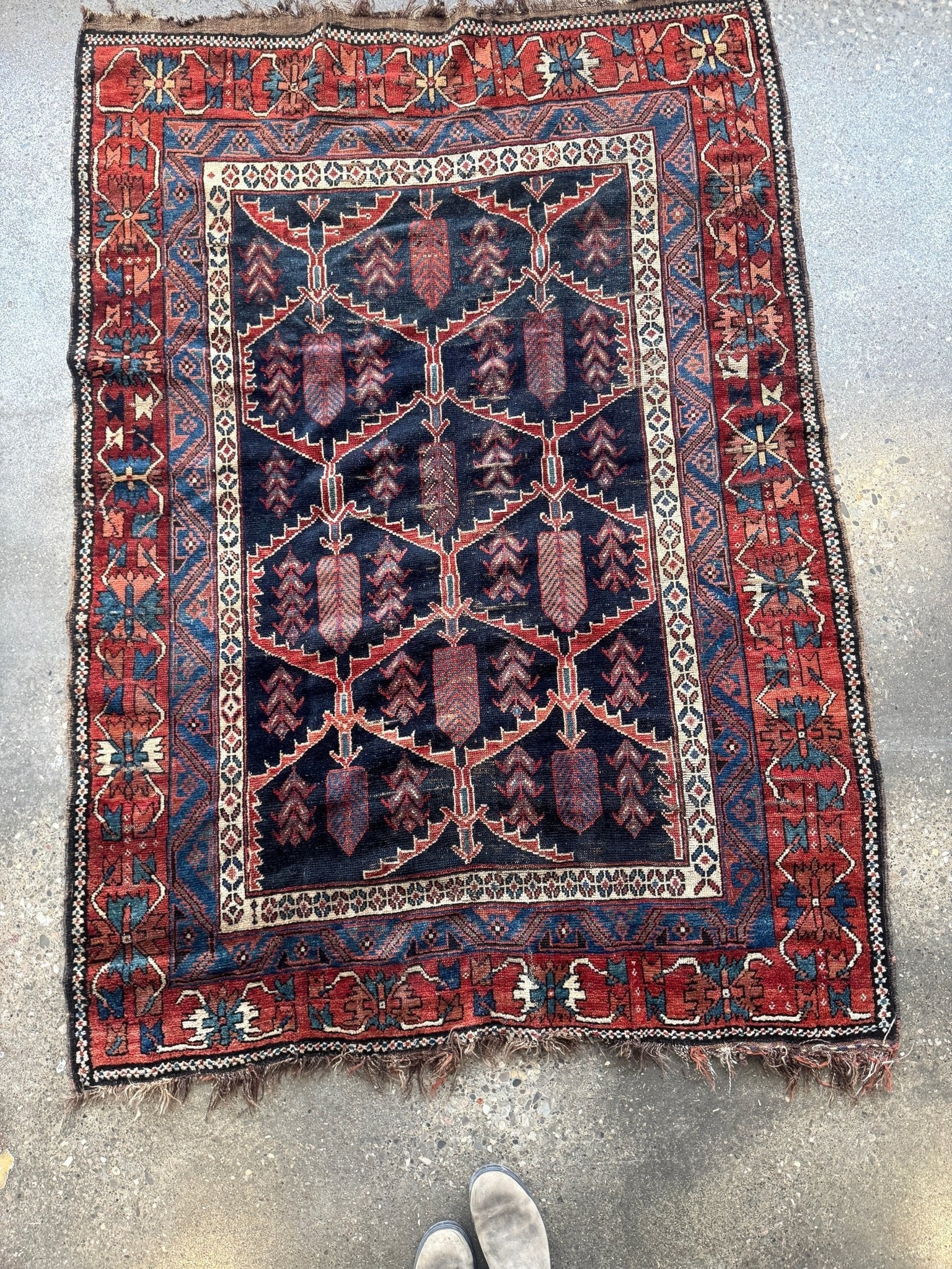 Antique Persian Bakhtiari Rug | 5' x 7’ 4