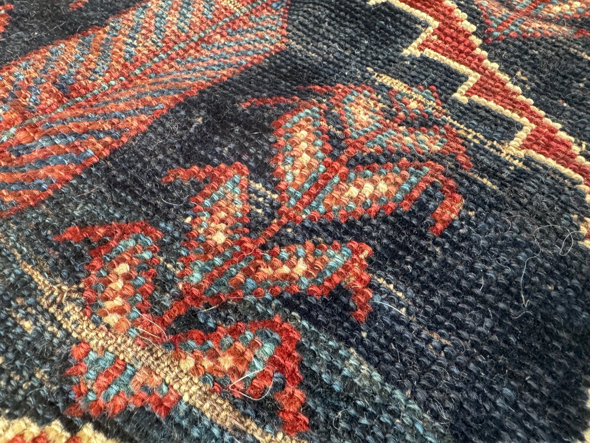 Antique Persian Bakhtiari Rug | 5' x 7’ 4
