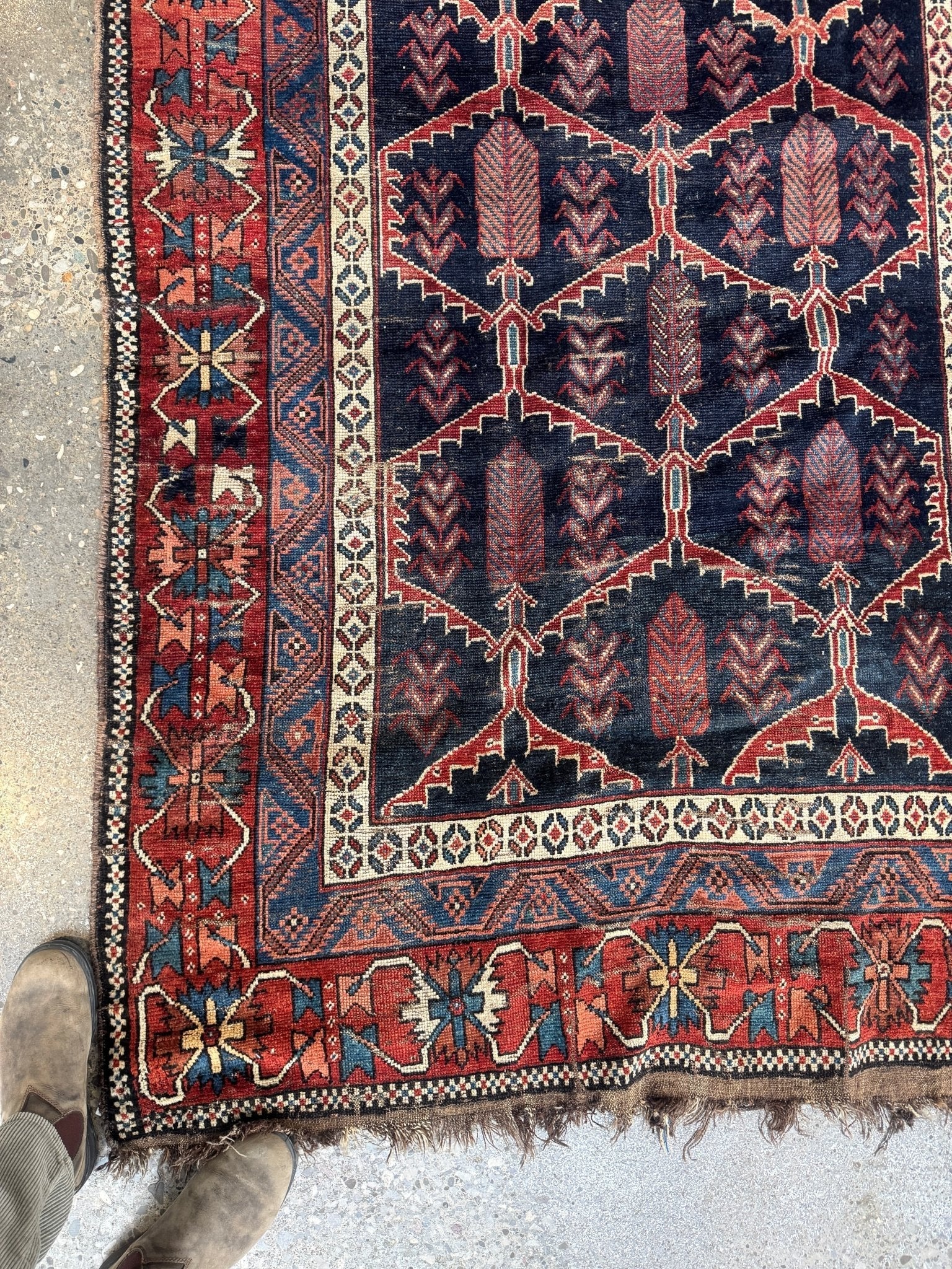 Antique Persian Bakhtiari Rug | 5' x 7’ 4