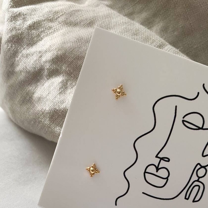 Aura Studs