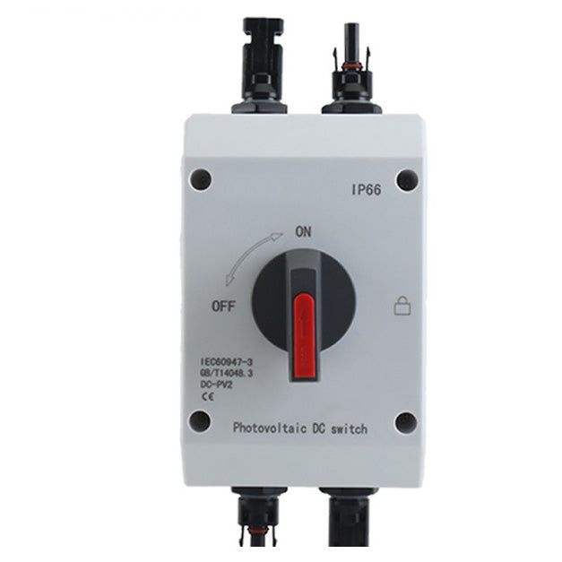 Photovoltaic DC disconnect switch with MC4 compatible connectors