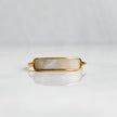 Bague dorée en nacre naturelle plaqué or 18K | CALYPSO