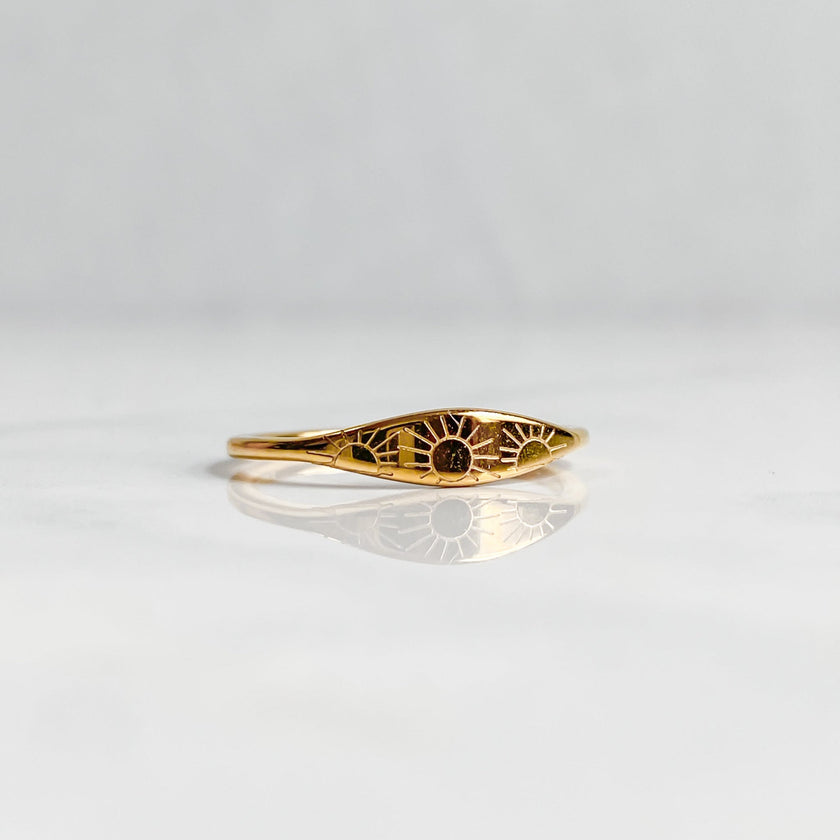 Bague dorée soleil en acier inoxydable plaqué or 18K | ASTRAÉA