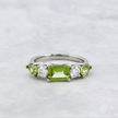 Bague en or 14K - 18K ou platine, péridots et diamants