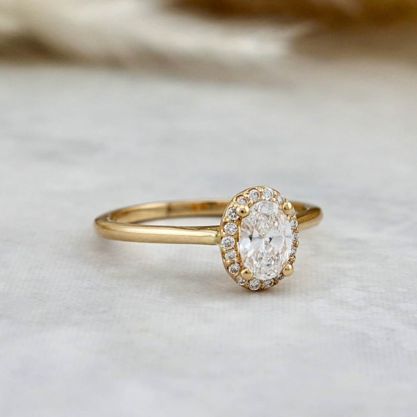 Bague Halo Oval en or 14K - 18K ou platine et diamants 0,6 ctw