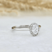 Bague Halo Oval en or 14K - 18K ou platine et diamants 0,6 ctw
