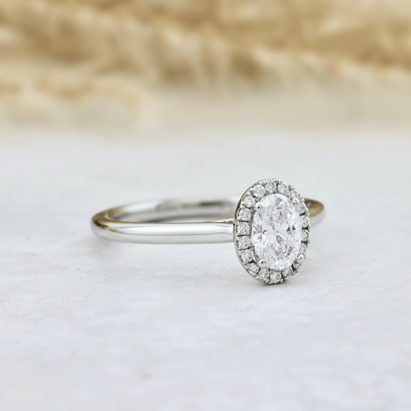 Bague Halo Oval en or 14K - 18K ou platine et diamants 0,6 ctw
