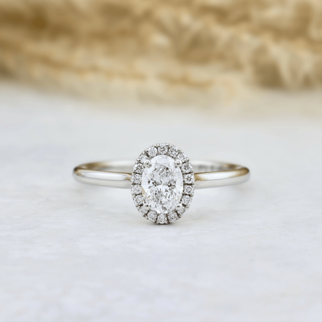 Bague Halo Oval en or 14K - 18K ou platine et diamants 0,6 ctw