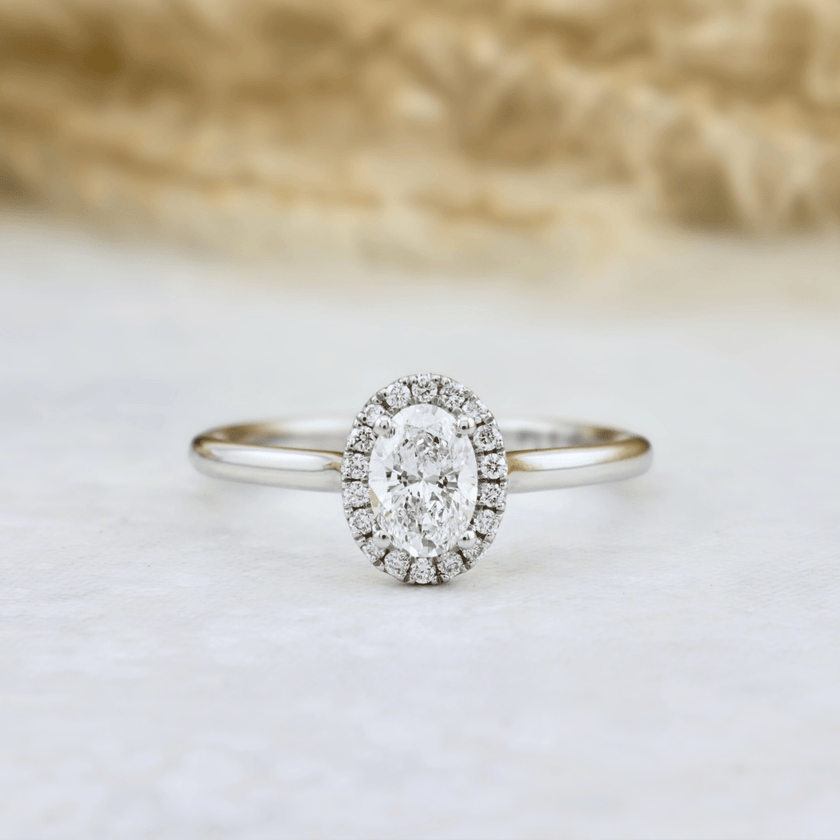 Bague Halo Oval en or 14K - 18K ou platine et diamants 0,6 ctw
