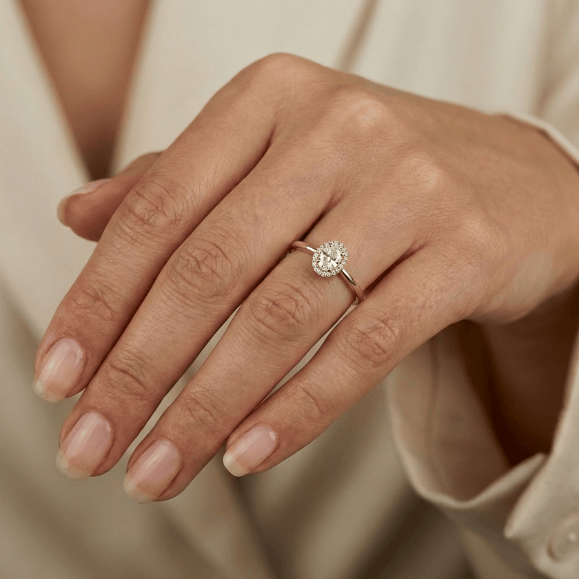 Bague Halo Oval en or 14K - 18K ou platine et diamants 0,6 ctw