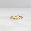 Bague ondulée dorée en acier inoxydable plaqué or 18K | NAÏA