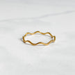 Bague ondulée dorée en acier inoxydable plaqué or 18K | NAÏA
