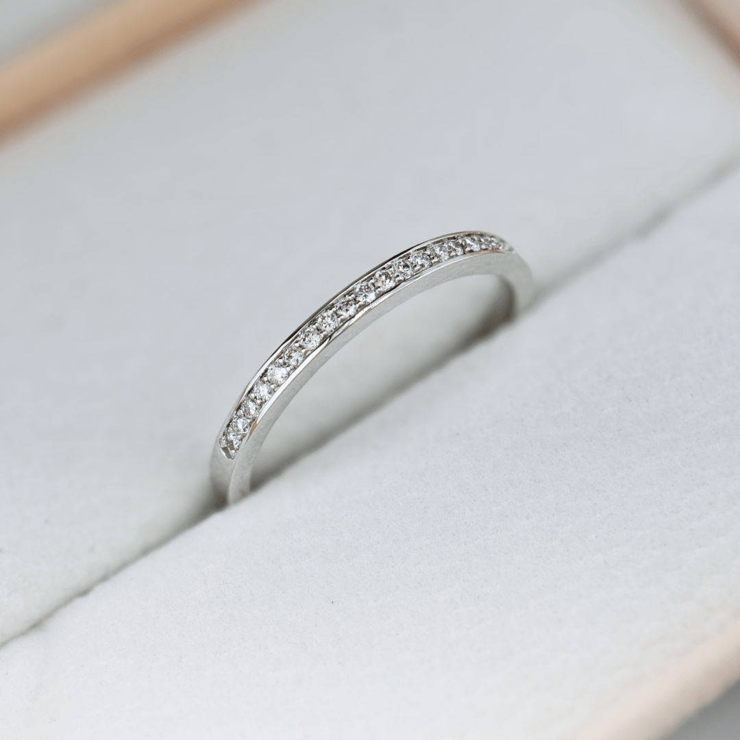 Bague Semi-éternité diamants 1mm