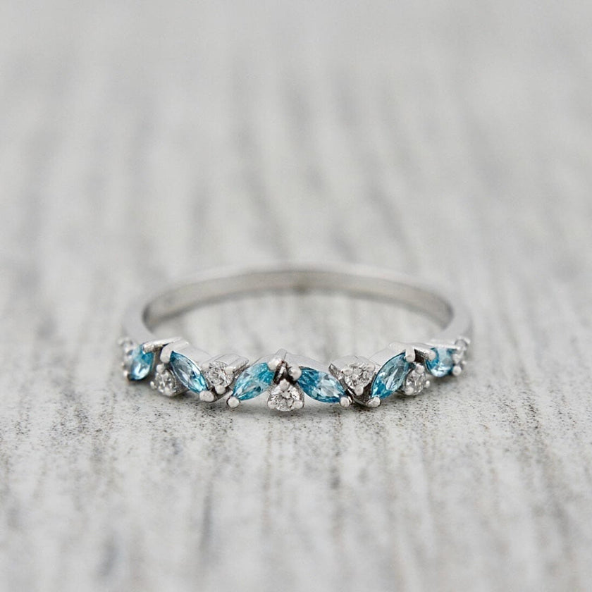 Bague semi-éternité Marquise diamants et aigues-marines