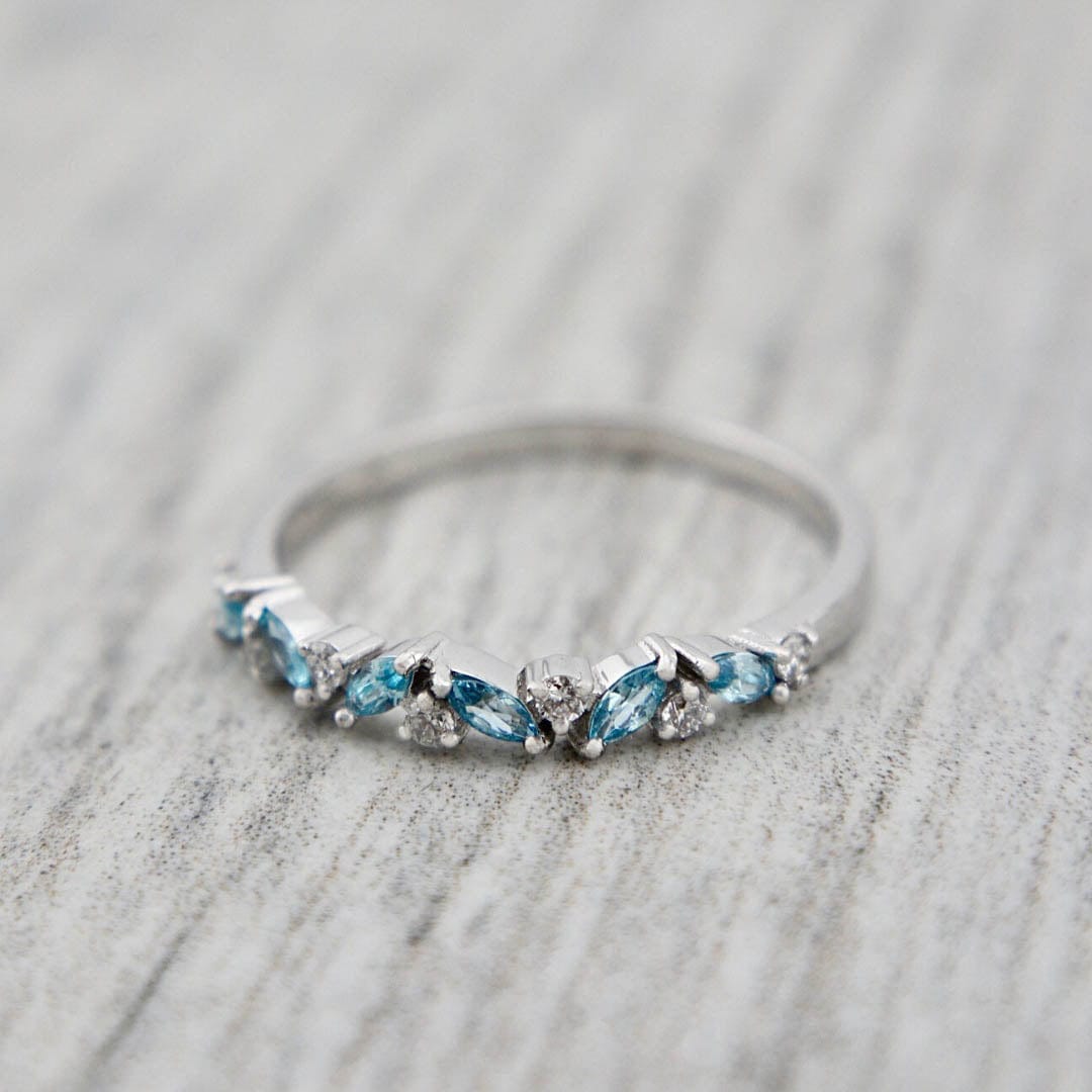 Bague semi-éternité Marquise diamants et aigues-marines