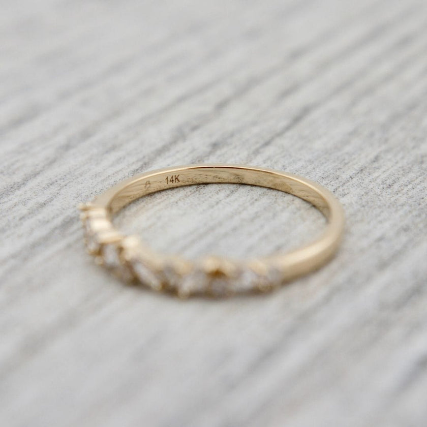 Bague semi-éternité Marquise en or 14K et diamants