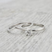 Bague solitaire Classique en or 10K et moissanite 0,5 ct