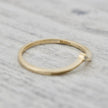 Bague V en or 10K ou argent sterling et moissanite
