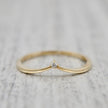 Bague V en or 10K ou argent sterling et moissanite