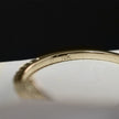 Bague V en or 10K et moissanites