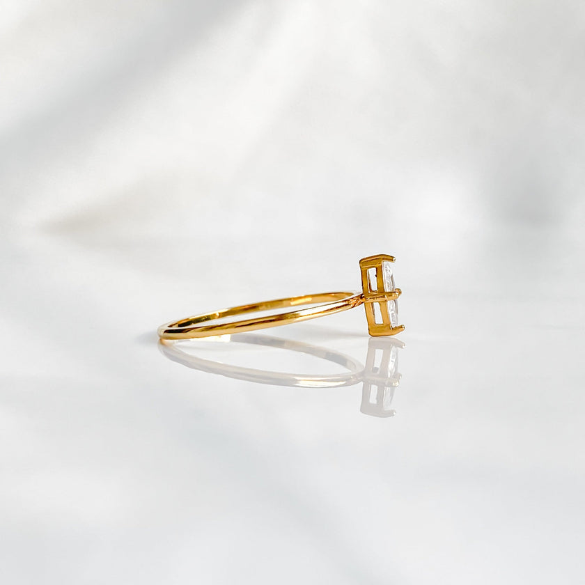 Bague solitaire dorée en acier inoxydable 18K | VÉNUS