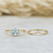 Bagues Ensemble d'alliances Moissanites et Topaze bleu princesse