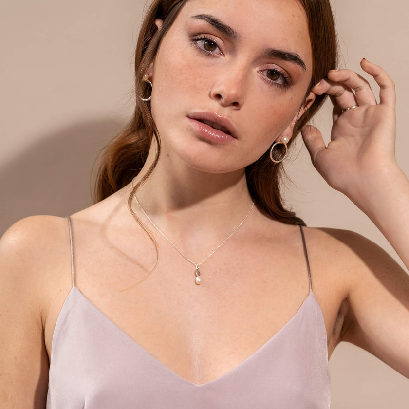 Delphine - Collier avec pendentif de perle d’eau douce