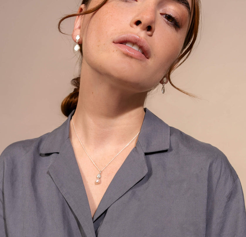 Delphine - Collier avec pendentif de perle d’eau douce