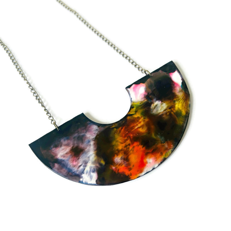 Abstract Statement Necklace with U Shaped Design