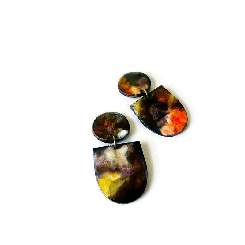 Abstract Statement Necklace with U Shaped Design