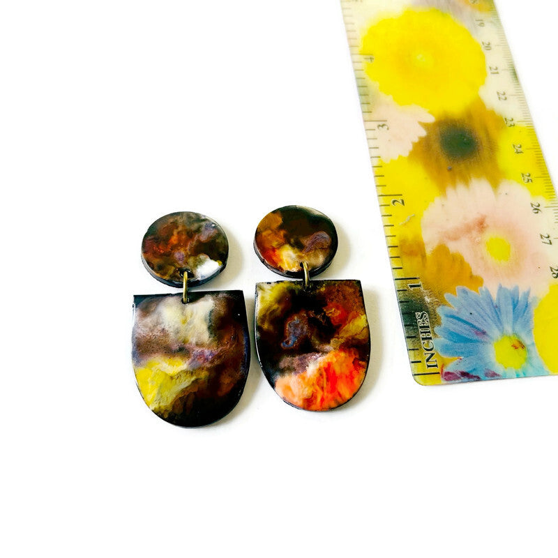 Abstract Statement Necklace with U Shaped Design