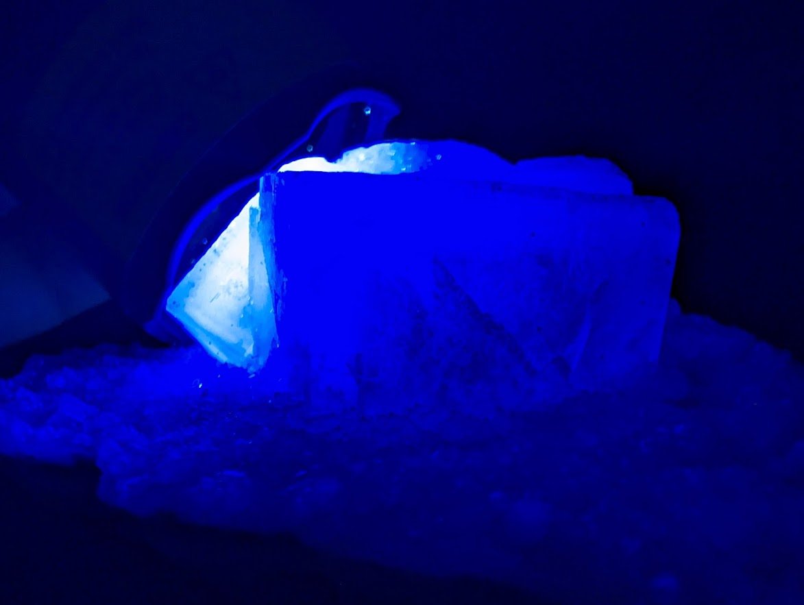 Blue Phantom Fluorite on Quartz 4.5 by 4.5 in 464g – Yaogangxian Mine (YGX) , China