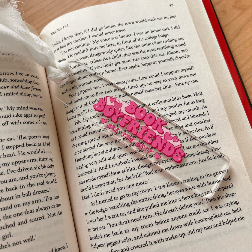 Les copains de lecture sont les meilleurs marque-pages.