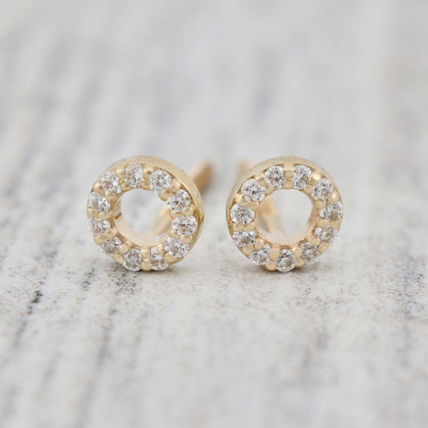 Boucles d'oreilles Cercles en or 10K et moissanites
