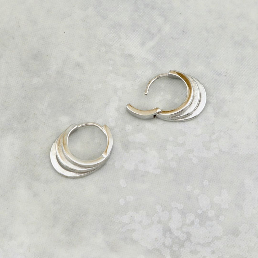 Boucles d'oreilles Huggies 3 rangs en argent sterling