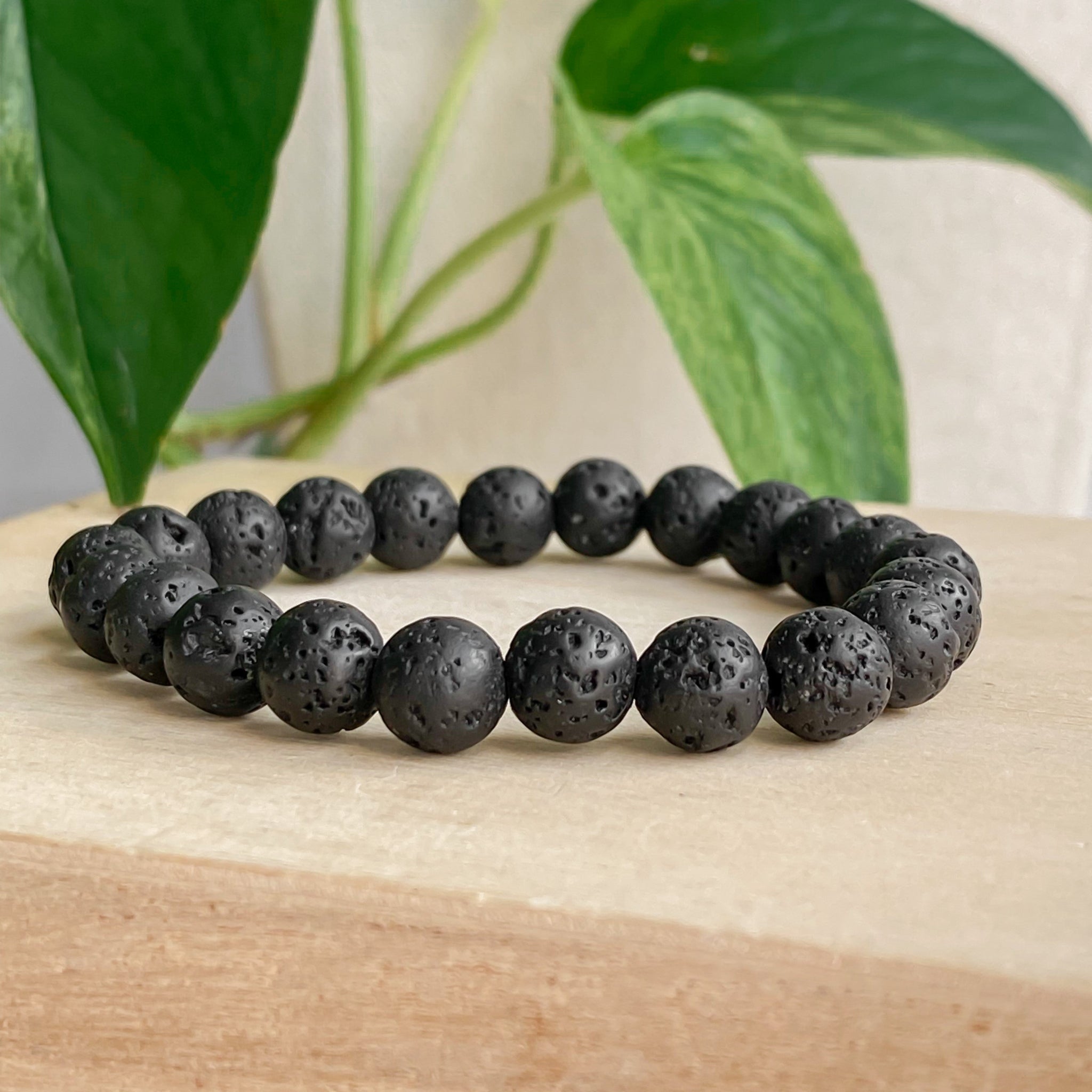 LAVE | Bracelet diffuseur en pierres de lave noire