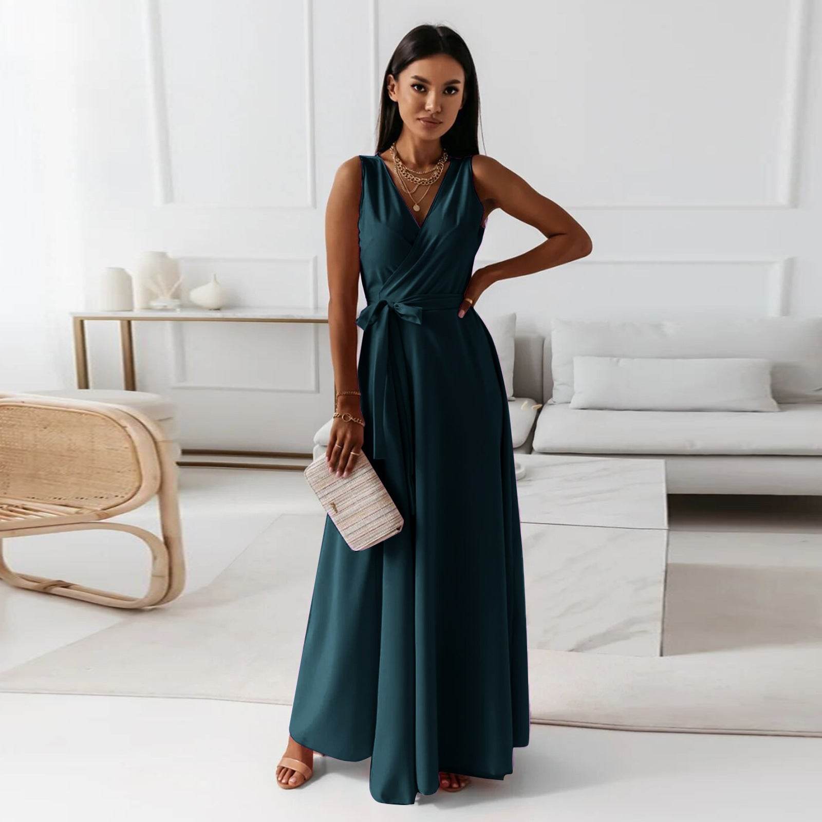 V-neck Sleeveless Dress With Belt Summer Fashion.
