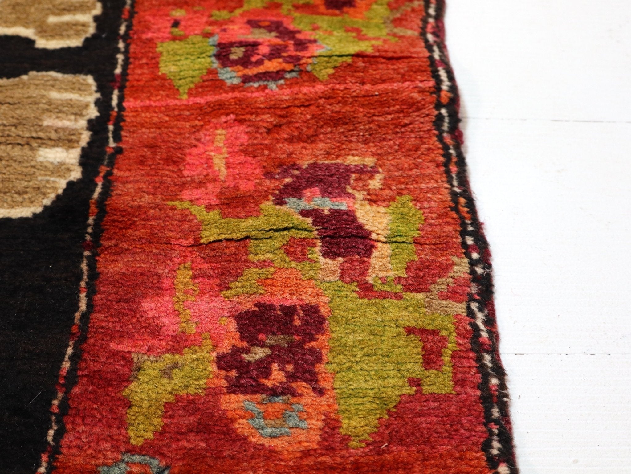Caucasian Karabakh Rug | 4' 5