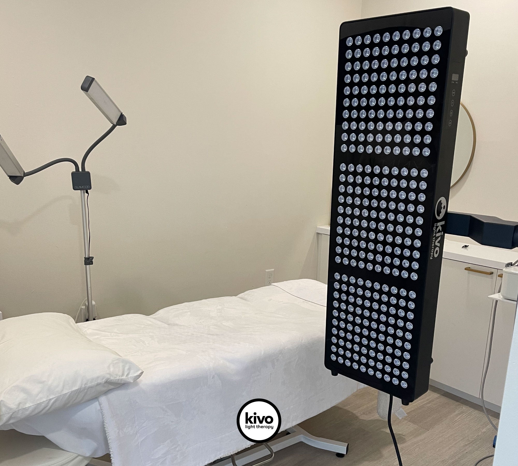 Kivo THREE-WIDE Series - Medium Light Therapy Panel