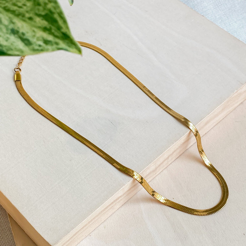 Collier ras de cou doré en acier inoxydable 18K | CLÉOPÂTRE