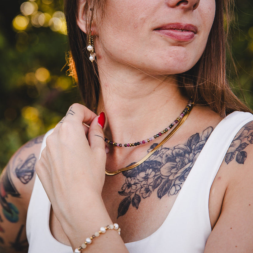 Collier ras de cou doré en acier inoxydable 18K | CLÉOPÂTRE