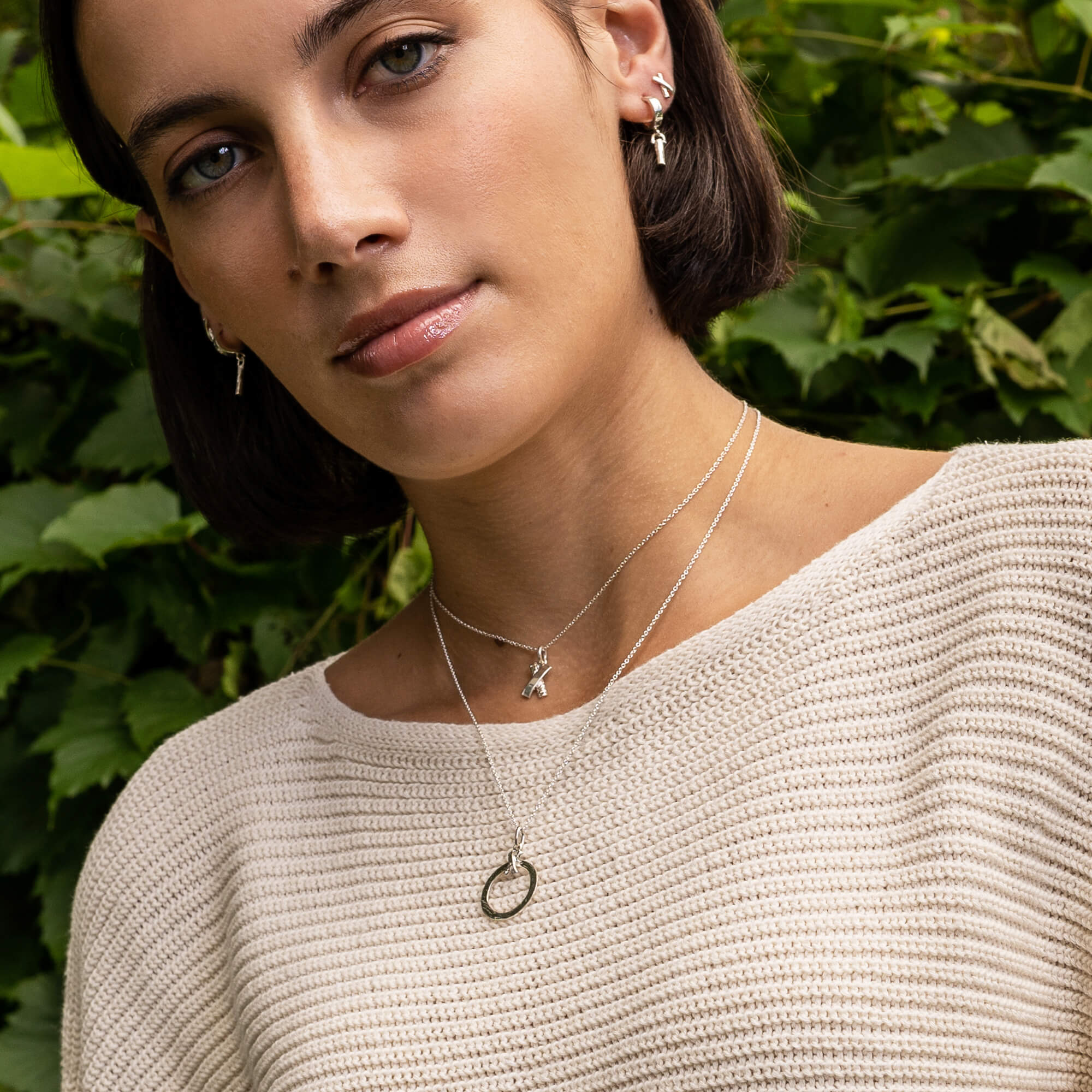 Loyale - Collier avec pendentif en forme de X