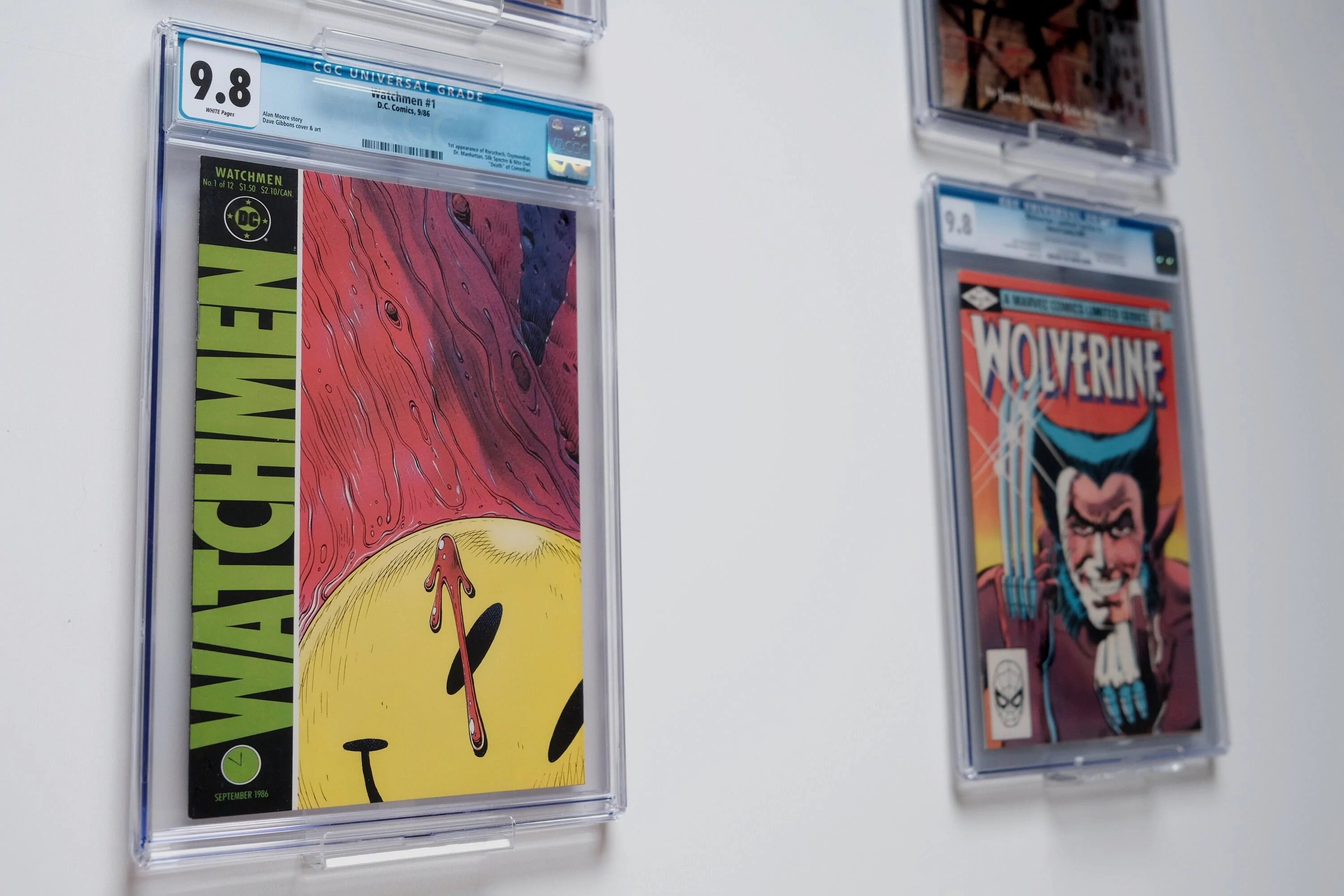 Comic Book Wall Display Mount – CGC & CBCS Graded Slabs (Set of 2)
