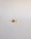 Complice – Boucles d’oreille carrées texturées