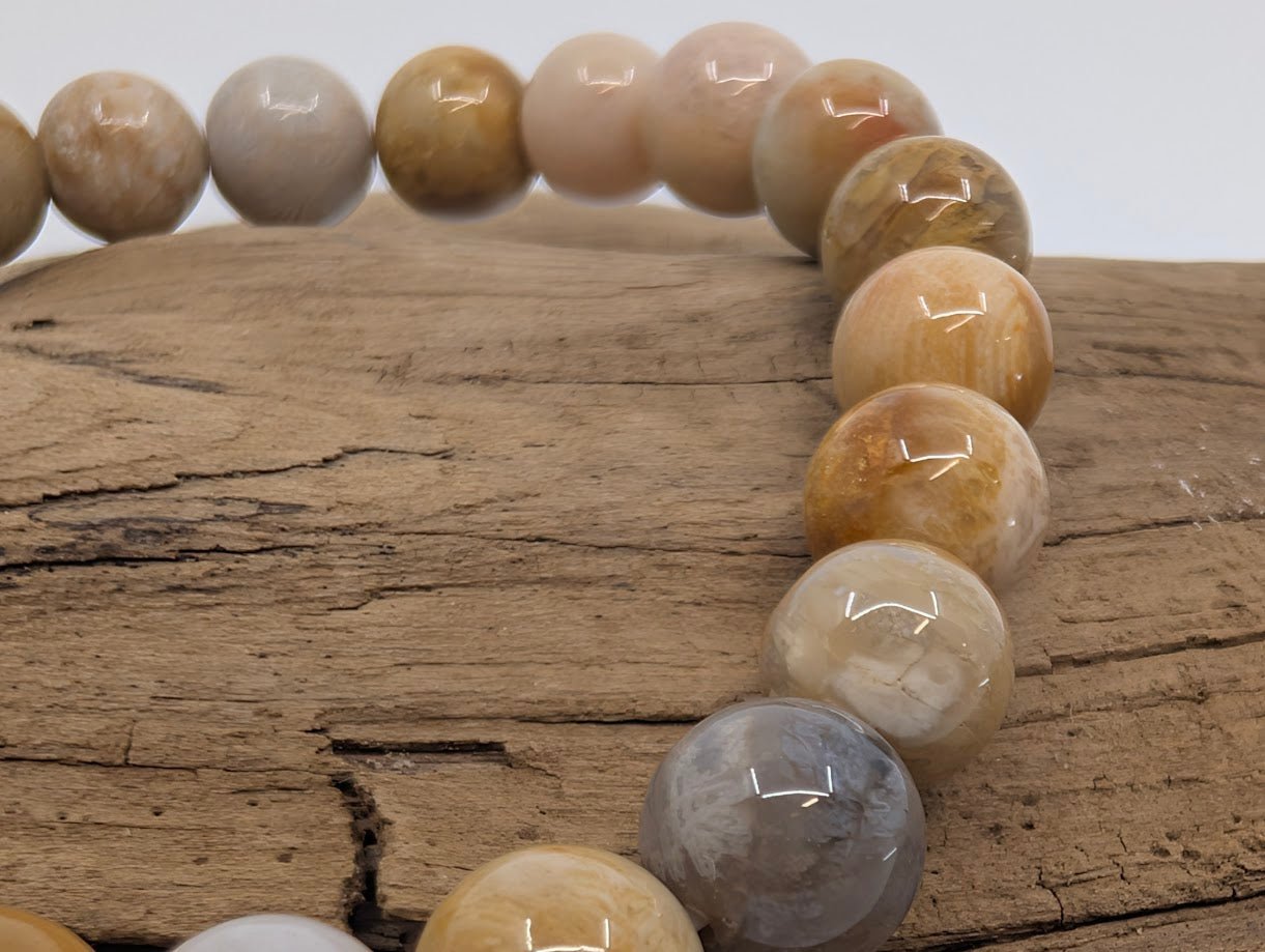 Coral Jade Bracelet – 8mm Polished Beads