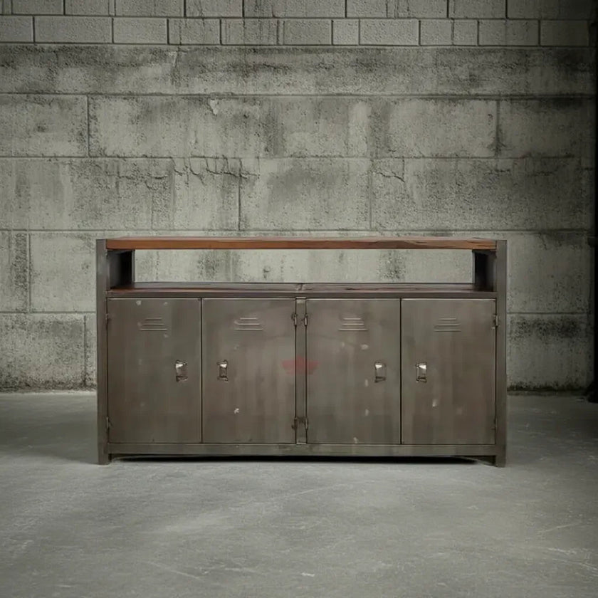 Buffet industriel en bois recyclé et acier brut