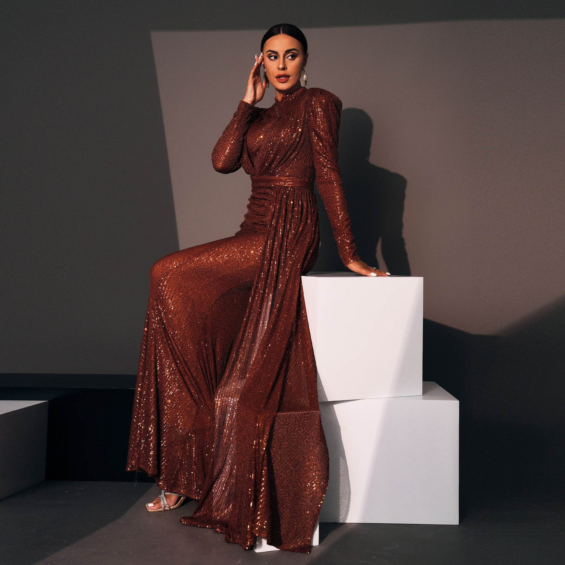 Long Sleeve Round Neck Slim Long Sequined Banquet Dress